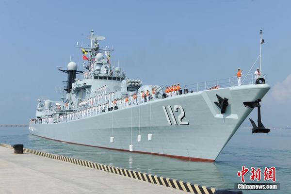中国水师第24批护航编队从青岛起航赴亚丁湾