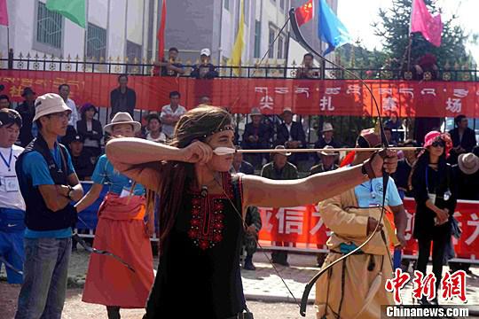 第四届五彩神箭国家民族传统射箭邀请赛开弓