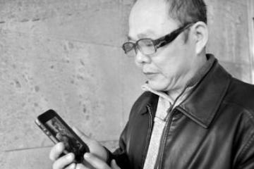 与妻分居4年56岁孝子“为陪父终而心安”(图)