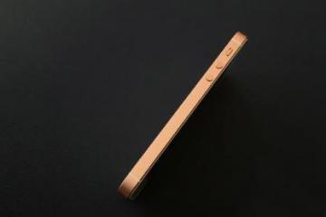 iPhoneSE：小屏机，彻底被遗忘在角落！